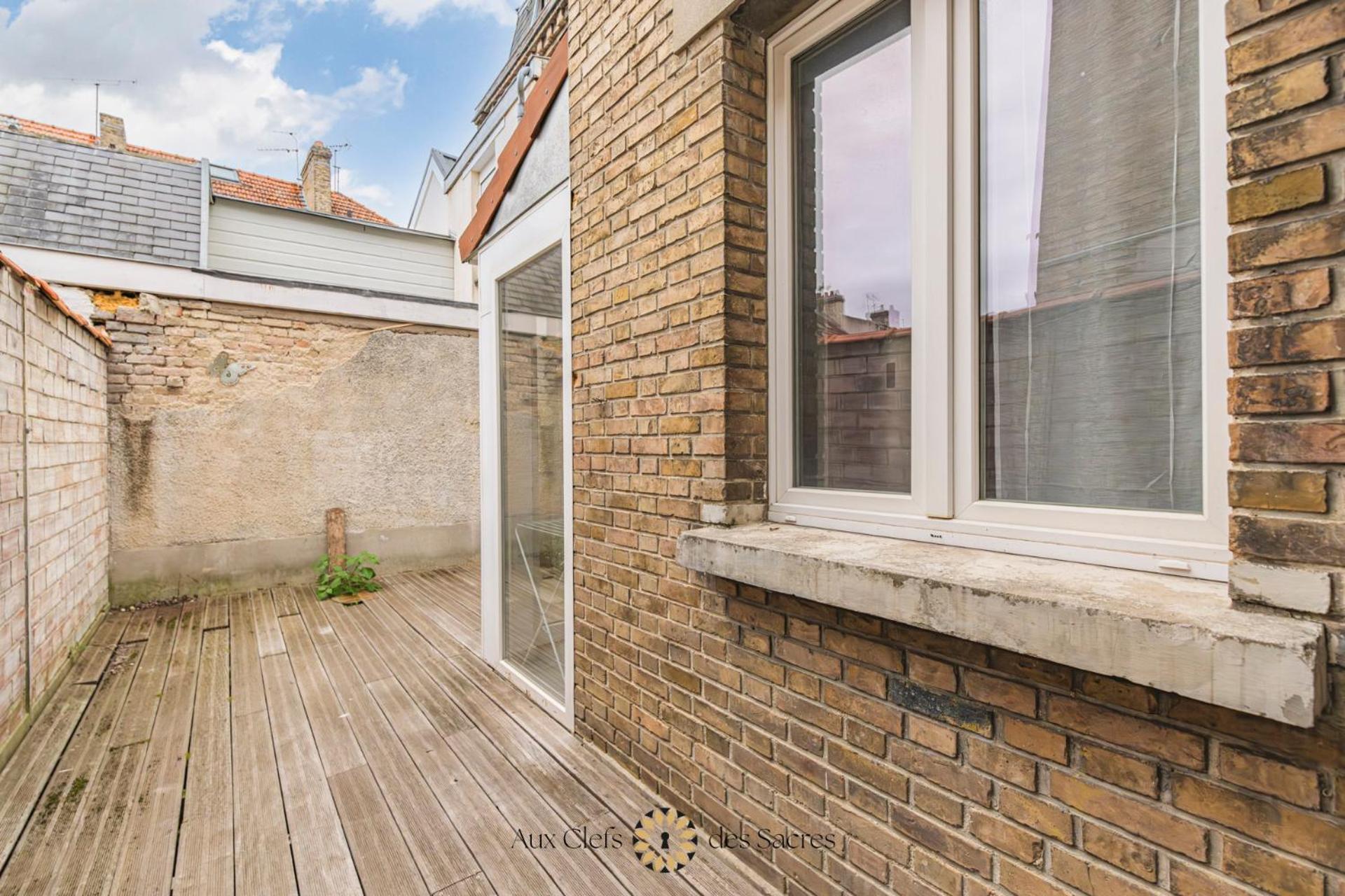 Maison De Avec Cour Place Luton * Reims